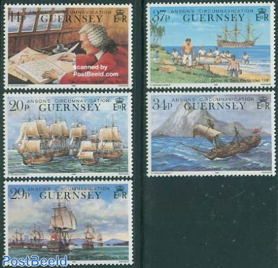 88-93. Серебро в музеях Московского Кремля.