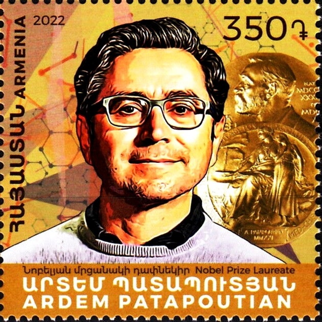 Actors Avet Avetisyan and Davit Malyan