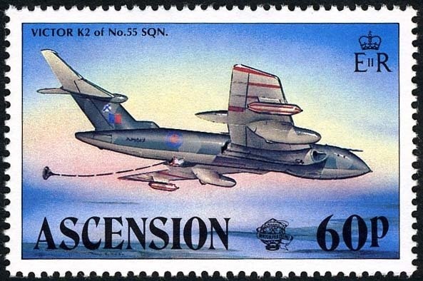 Scarlet Macaw (Ara macao)