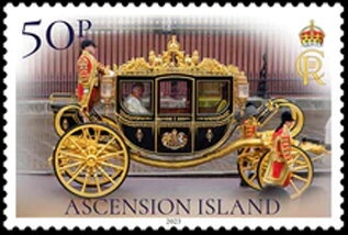 Laughing Kookaburra (Dacelo novaeguineae) and Gifts