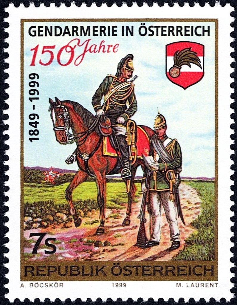 Letters "R" (bRiefmarke) & "H" (pHilatelie)