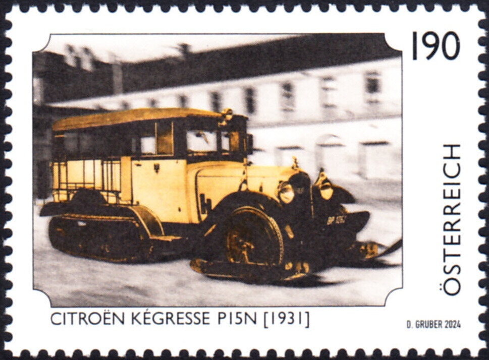 Posthorn overprinted "PORTO"