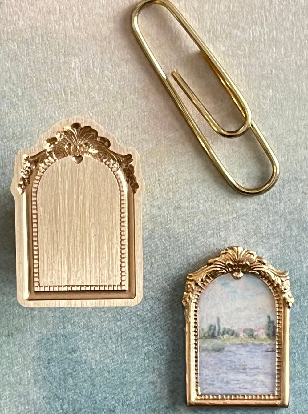 Arched I  stamp collectible - Main Image 2