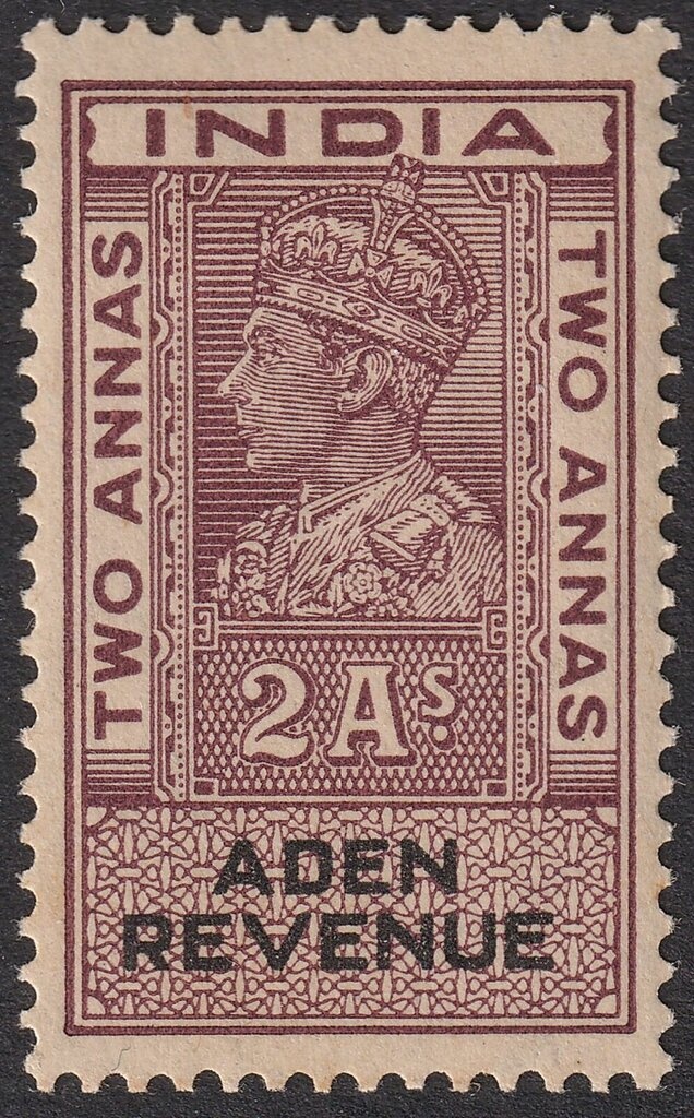 Himalayan Musk Deer (Moschus chrysogaster)