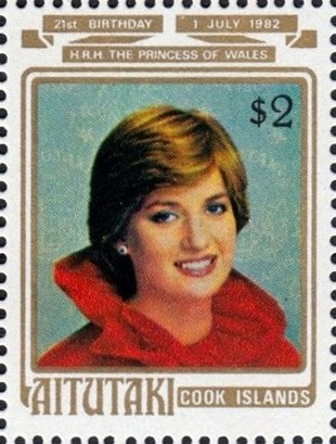 Two peninsulas with palm trees and sandy beaches