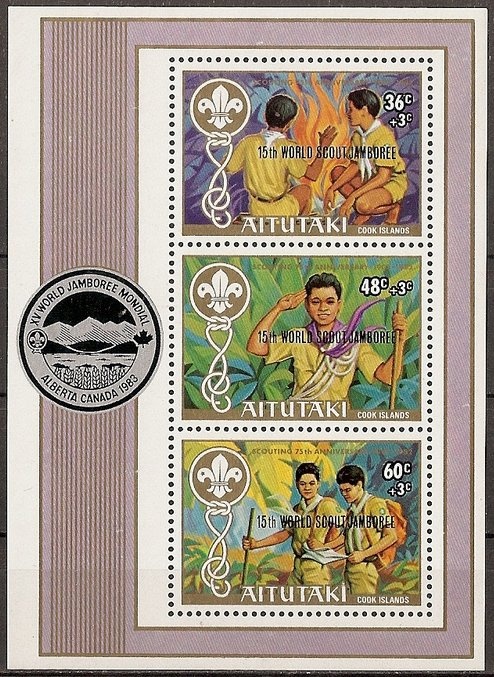 Maxima Clam (Tridacna maxima) and sea urchin