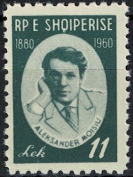 Galleried tower house