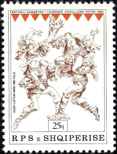 Partisan killing German soldier, sculpture