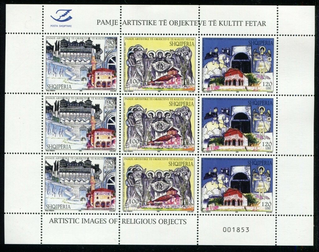 ‭Factory guard, crowd