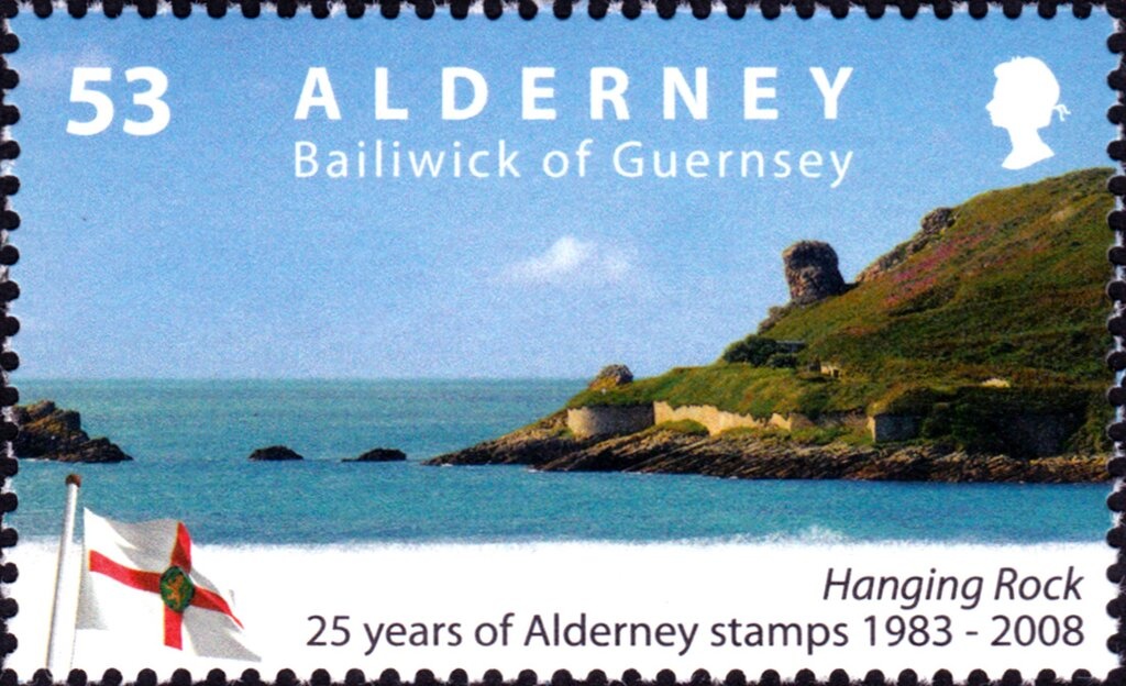 Nude sculpture by Janaq Paço