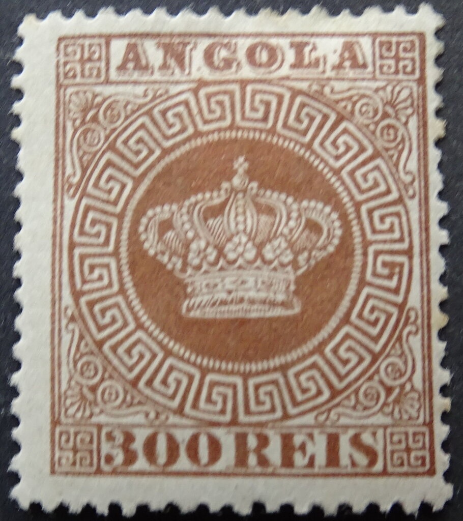 Planes circling globe