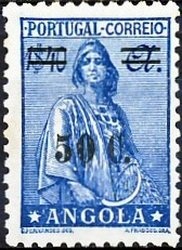 Sulphur-breasted Bushshrike (Chlorophoneus sulfureopectus..)