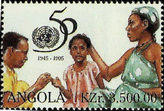 Children help [E G A - LUANDA] (Pair of children)