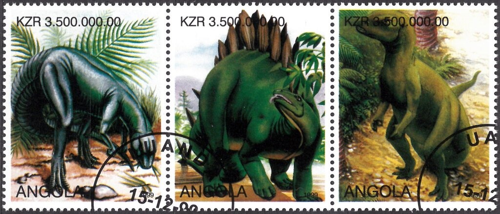 Blue-breasted Bee-eater (Merops variegatus)