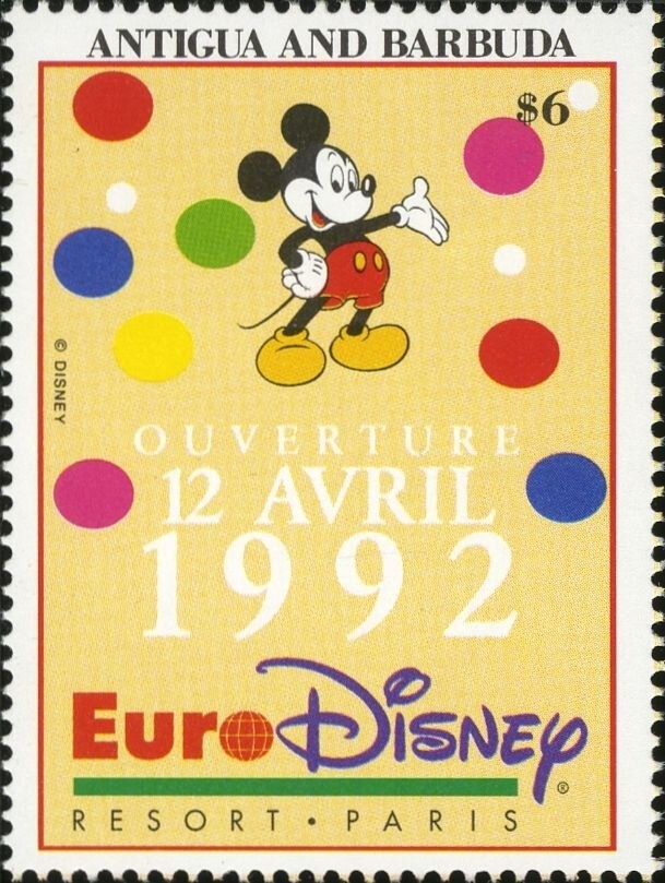 Queen Elizabeth The Queen Mother wearing Green Dress