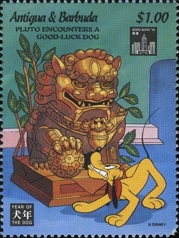 Daisy and Minnie eating Ice Cream