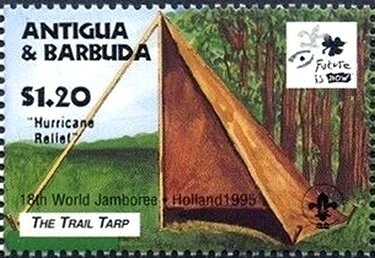 Carnival Queen holding Horseshoe