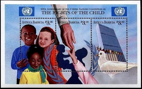 Monarch Butterfly (Danaus plexippus) Caterpillar