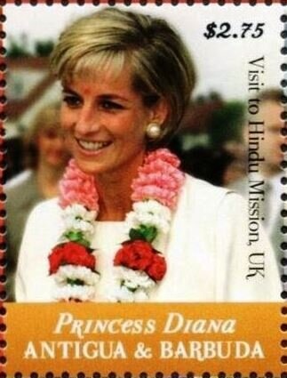 Elvis Presley with Guitar (facing forwards)