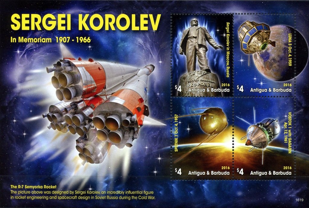 Giant Panda (Ailuropoda melanoleuca) Eating Leaves