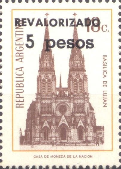 Letter and Posthorn - 19 pearls, perf. 14¼