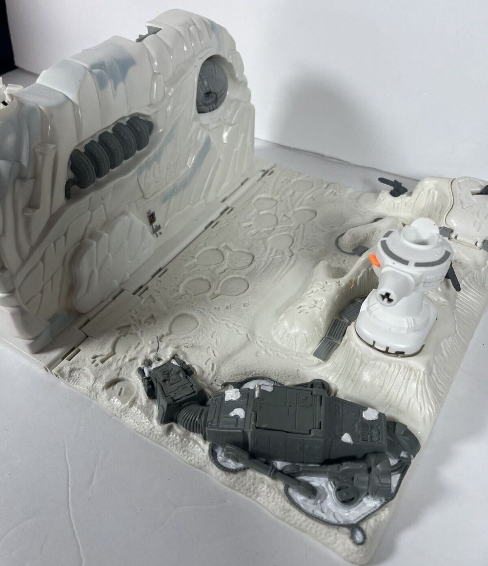 Micro Machines Ice Planet Hoth - Galoob sci-fi collectible [Barcode 047246658725] - Main Image 3
