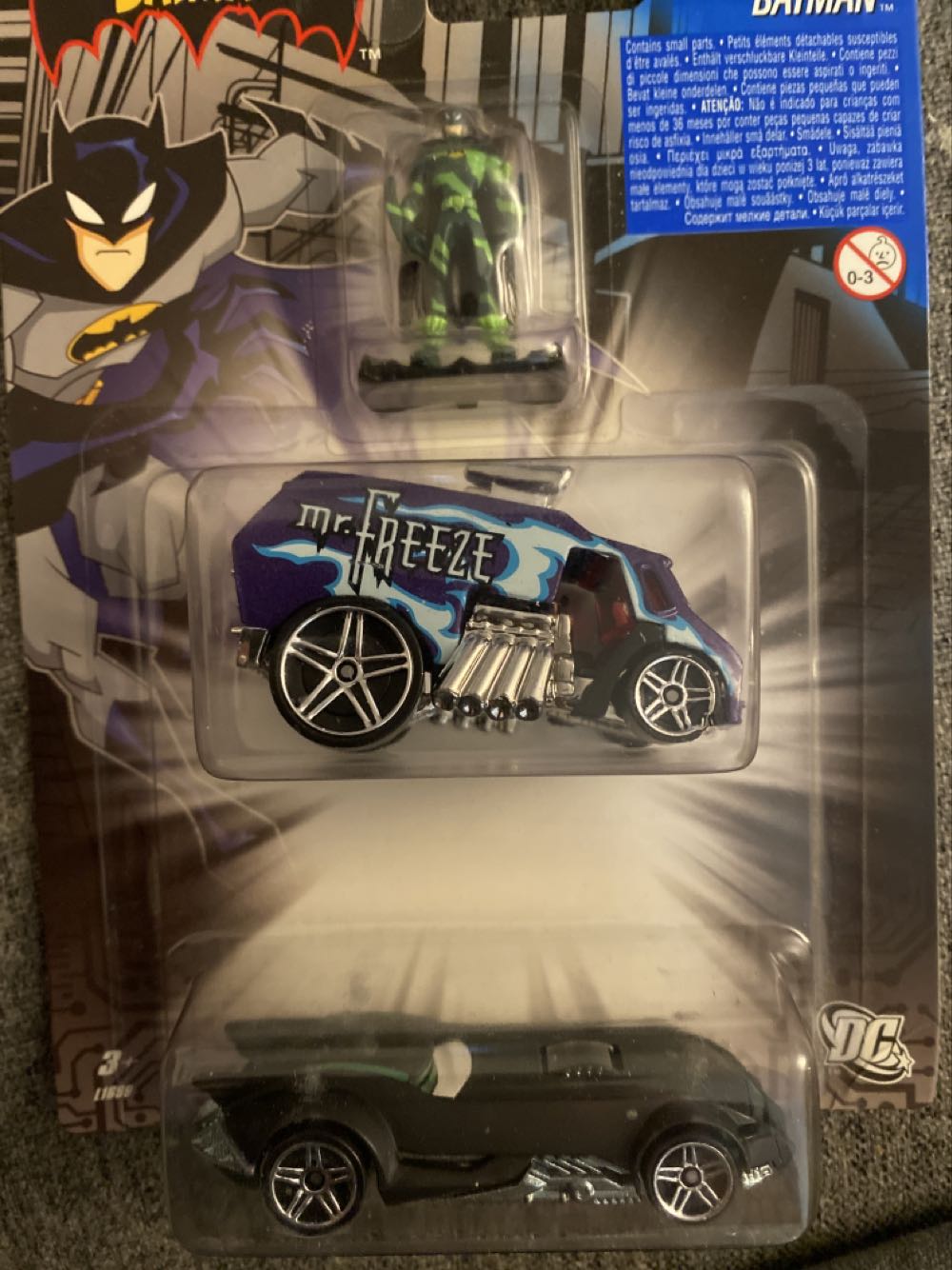 HW The Batman Twin Pack Mr Freeze Escapes - The Batman toy car collectible [Barcode 027084472011] - Main Image 4