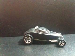 Ford ‘30’s Sooo Fast 💨 Triplicate - Main Line toy car collectible - Main Image 1