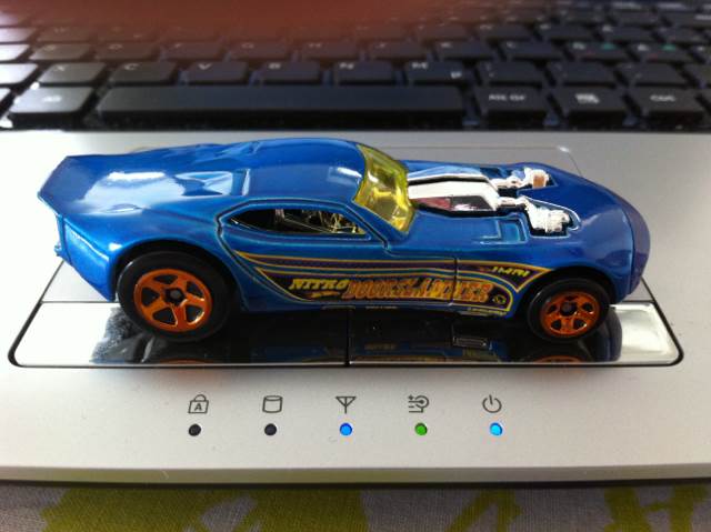 Nitro Doorslammer - HW Drag Racers ’11 toy car collectible - Main Image 2