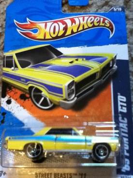 ’65 Pontiac GTO - HW Street Beasts toy car collectible - Main Image 1