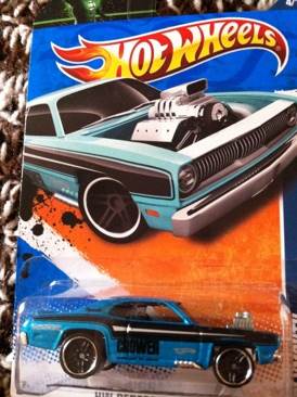 Plymouth ‘72 Duster Thruster - HW Performance ’11 toy car collectible - Main Image 1