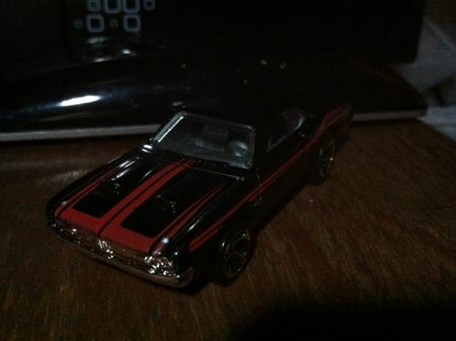 70 Dodge Demon - Street Beasts ’11 toy car collectible - Main Image 2