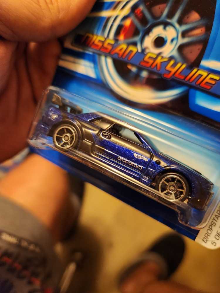 Nissan Skyline Dark Blue - Dropstars - 2006 toy car collectible - Main Image 3