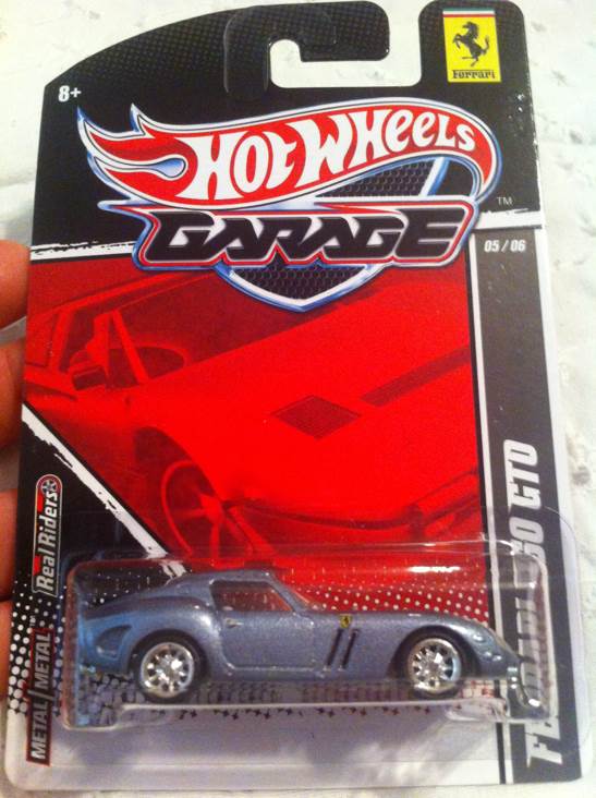Ferrari 250 Gto - 2011 HW Garage toy car collectible - Main Image 2