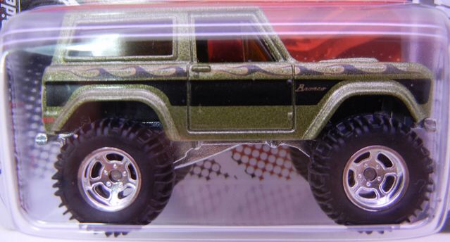 67 Bronco Garage - 2011 Hot Wheels Garage toy car collectible - Main Image 2