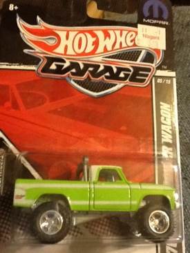 Hot Wheels Garage - Hot Wheels Garage toy car collectible [Barcode 027084801484] - Main Image 1