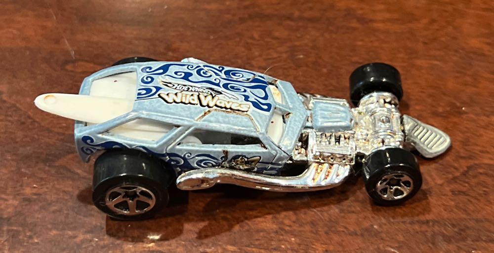 Surf Crate - Wild Wave Series toy car collectible - Main Image 3