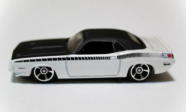 ‘70 Plymouth AAR Cuda - Muscle Mania 2010 toy car collectible - Main Image 2