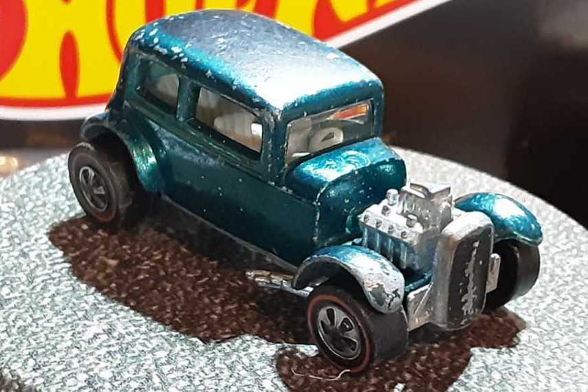 ‘32 Ford Vicky - 1969 Hot Wheels toy car collectible - Main Image 2