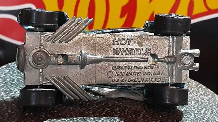 ‘32 Ford Vicky - 1969 Hot Wheels toy car collectible - Main Image 3