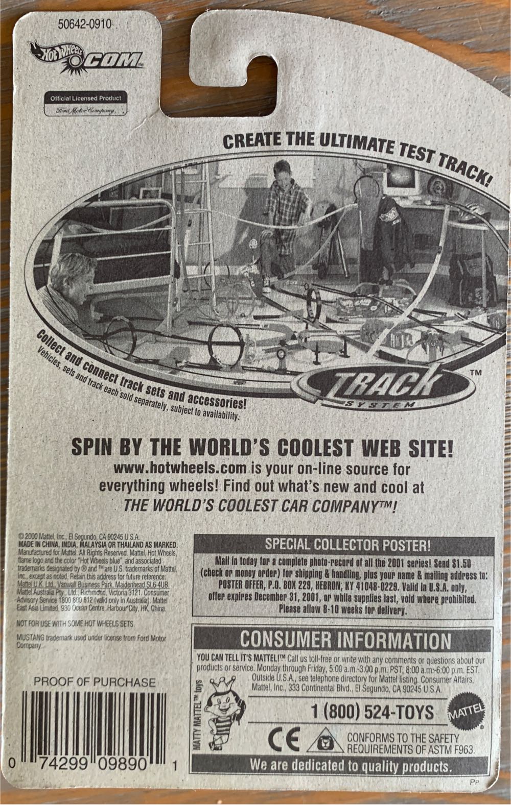 Mustang Mach 1 - Hot Wheels toy car collectible - Main Image 3