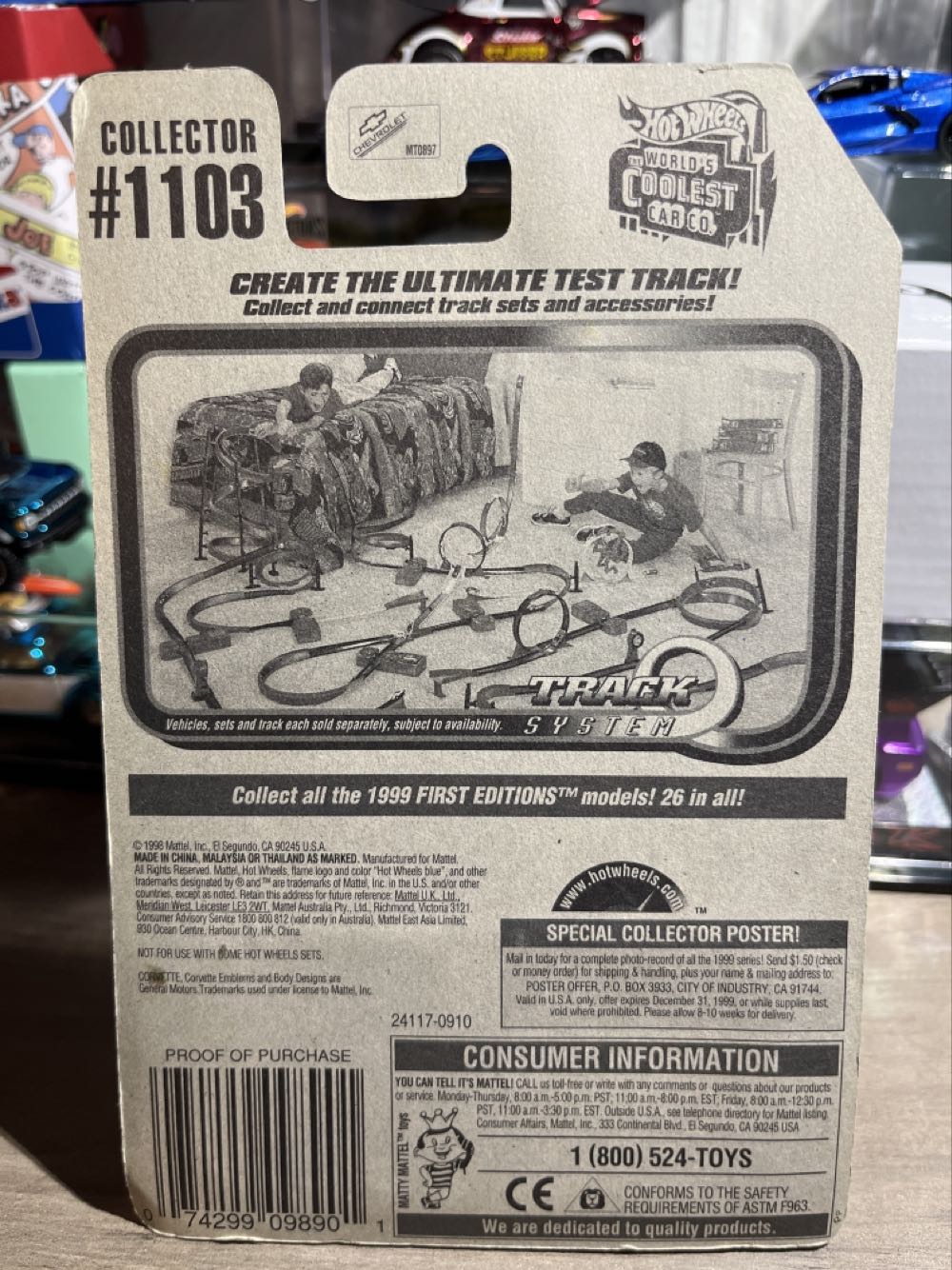 1975 Corvette - Corvette Series toy car collectible - Main Image 3