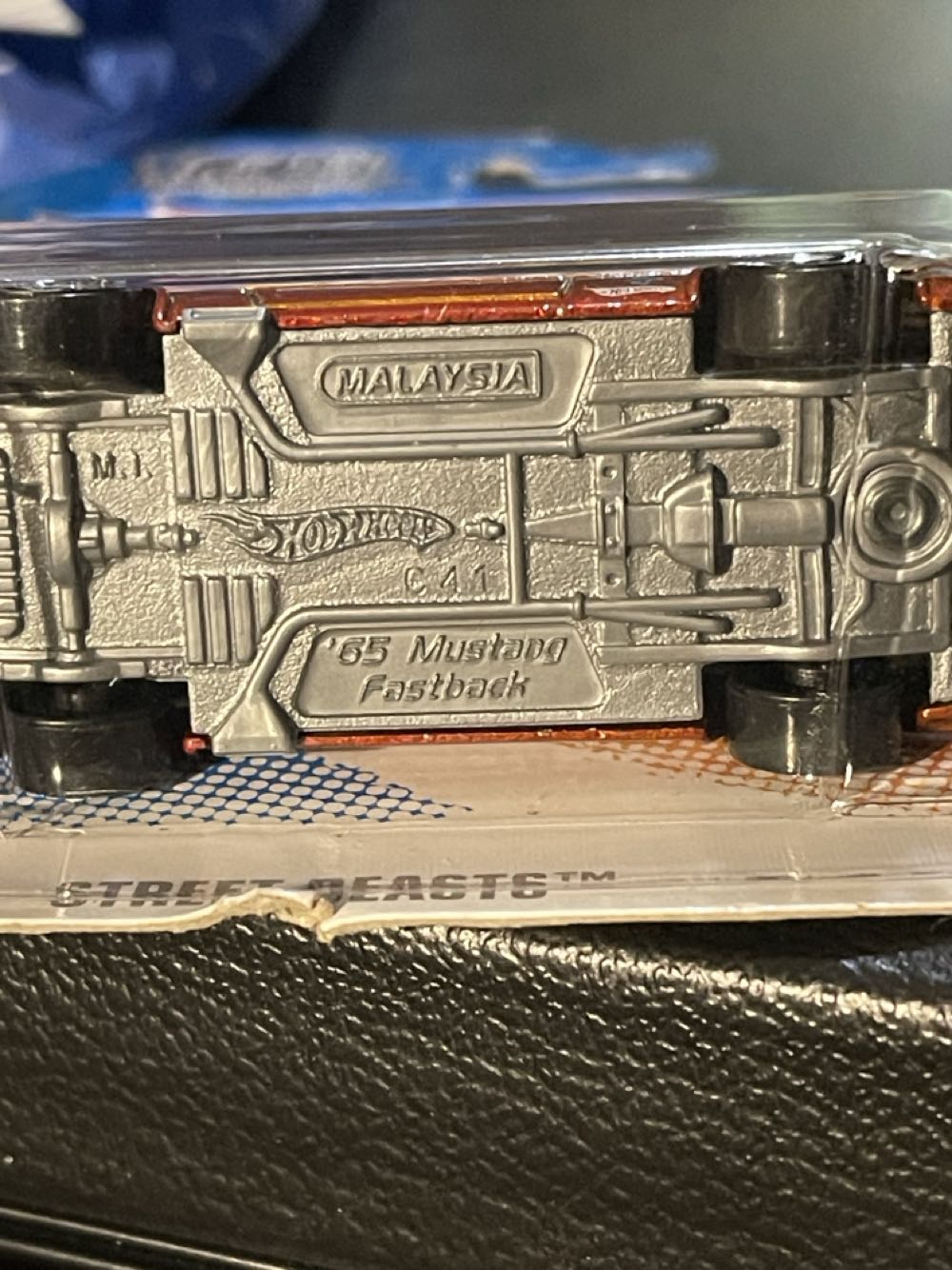 Ford Mustang Fastback - Street Beasts toy car collectible [Barcode 027084944242] - Main Image 4