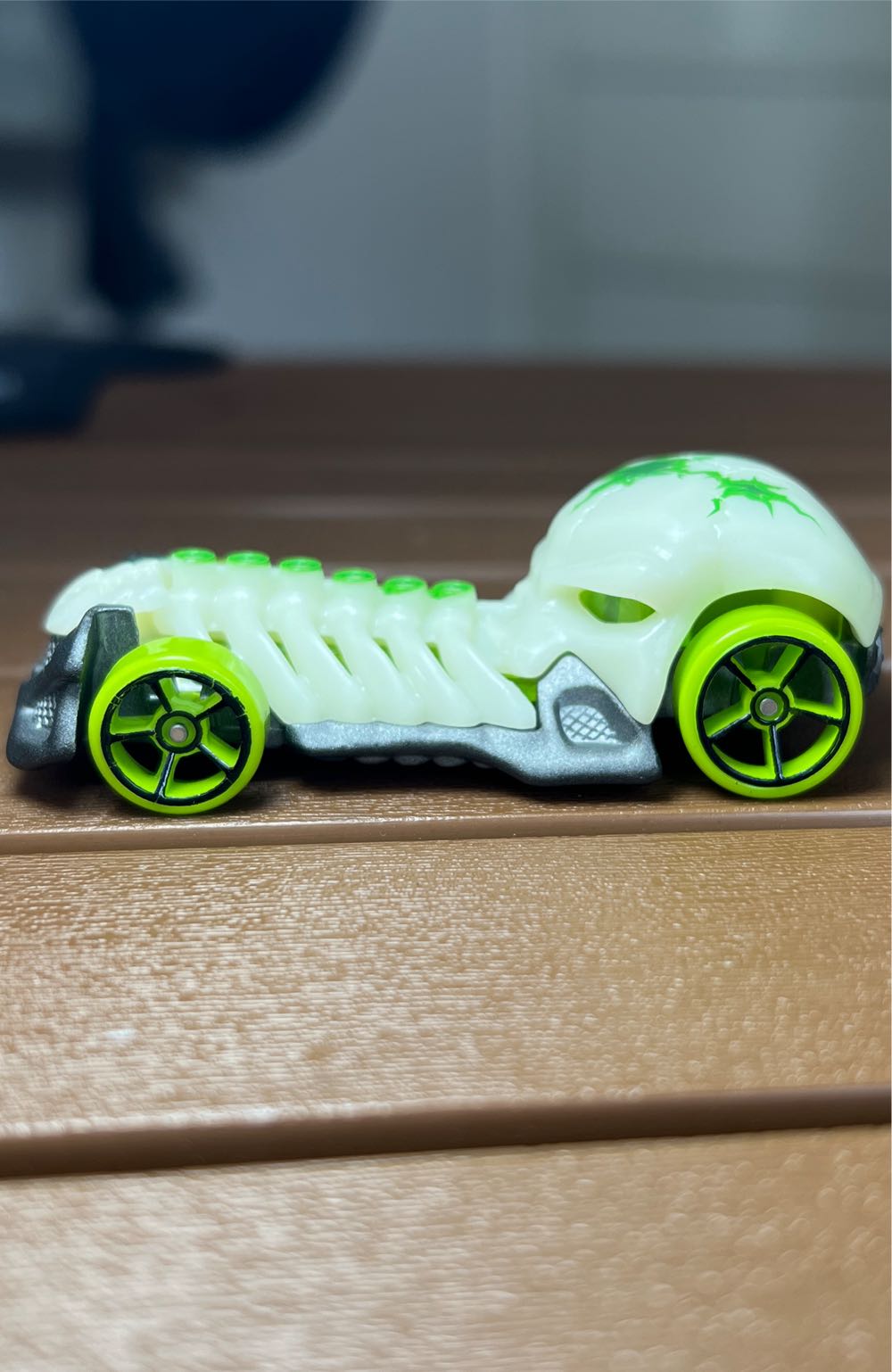 Skull Crusher  toy car collectible - Main Image 4