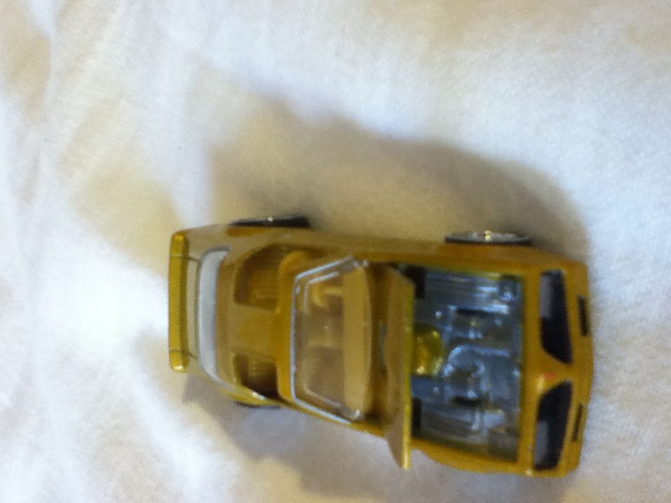 Hot Bird - Mainline toy car collectible - Main Image 2