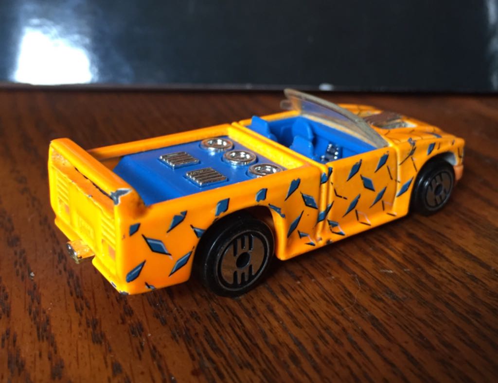 Mini Truck - Mainline toy car collectible - Main Image 2