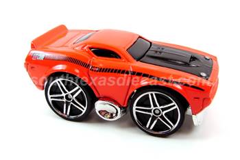 Blings Plymouth Barracuda - 2004 First Editions toy car collectible - Main Image 2