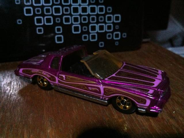Montezooma - The Hot Ones toy car collectible - Main Image 2