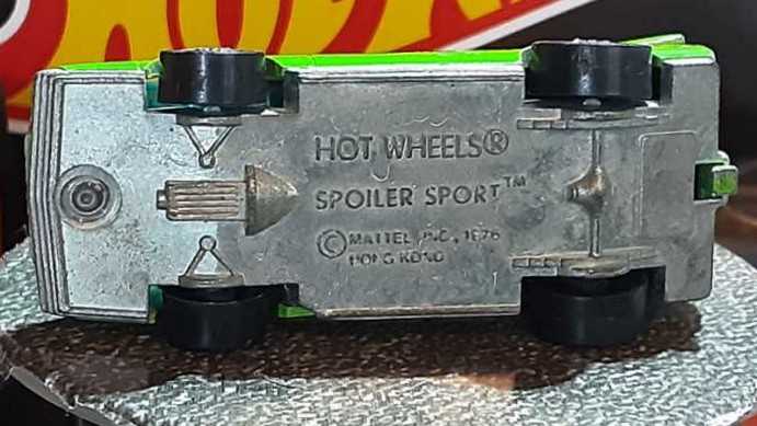 Spoiler Sport (m-) - Golden Machines toy car collectible - Main Image 3
