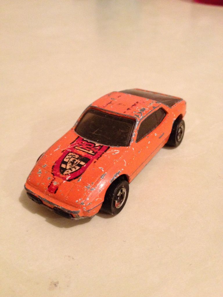 Upfront 924 - Hot Wheels Porsche toy car collectible - Main Image 2
